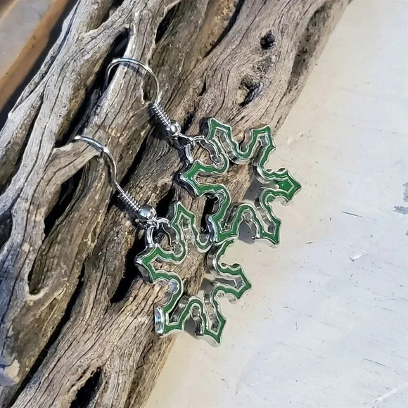 Enameled Snowflake Drops Silver Green Winter Christmas Holidays Earring - Picture 1 of 6